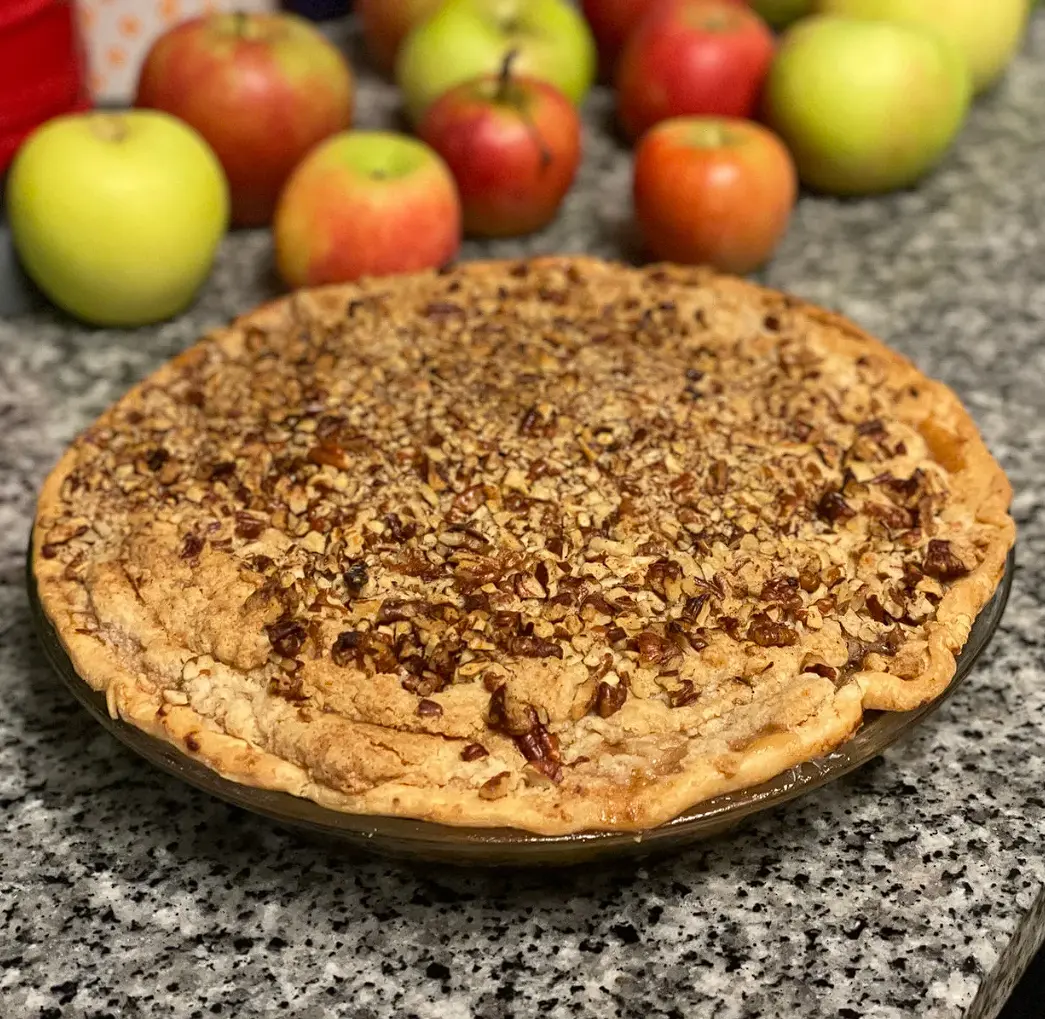 Apple Crumble Cheesecake